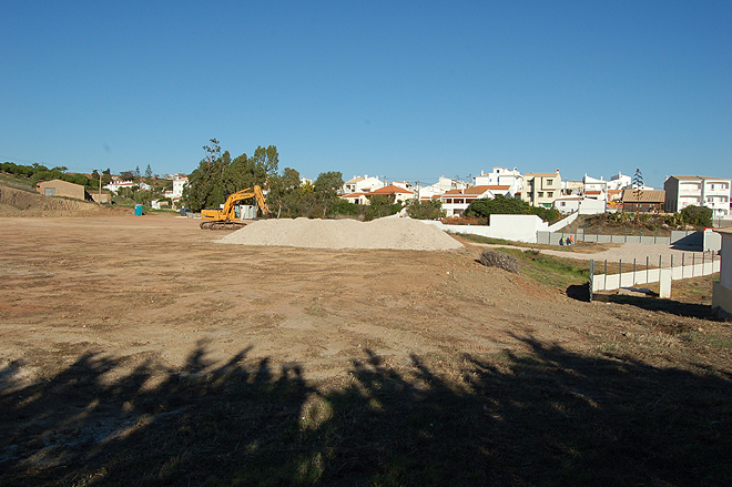 A construção do Centro Educativo Comunitário Multisserviço já arrancou