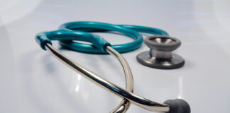 Universidade do Algarve alterou protocolo e espera anulação de demissões no mestrado de medicina