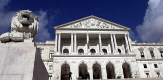 Parlamento aprova audição de administração do Centro Hospitalar e ARS/Algarve