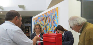 Primeira emissão filatélica em latas de conserva apresentada em Portimão