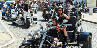Milhares de “motards” despediram-se de Faro em tradicional desfile pela cidade