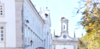 Independente Humberto Correia é o candidato “do Amor” à Câmara de Faro