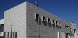 Biblioteca de Faro reabre na segunda-feira após obras de conservação