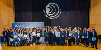 Alunos do 1.º ano da Universidade do Algarve recebem bolsas de excelência