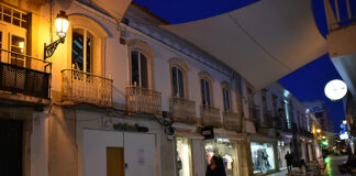 Faro: Rua de Santo António com hotel de 104 quartos no verão de 2019