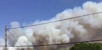 Incêndio de Aljezur: Seis pessoas retiradas das habitações por precaução devido ao fumo