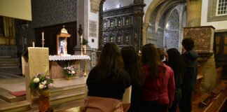 Jovens das paróquias da vigararia de Faro vão passar a madrugada de sexta-feira a rezar pelas vocações consagradas