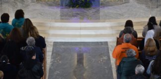 Covid-19: Restrições às celebrações religiosas comunitárias acabam a 30 de maio, anuncia o Governo