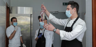 Covid-19: ‘Chef’ algarvio com estrela Michelin garante refeições sociais em Tavira