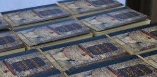 “Os Santos de Nossa Casa”: Novo livro do pároco da Mexilhoeira Grande foi apresentado