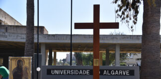Símbolos da JMJ levaram mensagem da “humanização da cultura” à Universidade do Algarve (c/vídeo e fotos)