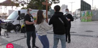 Símbolos da JMJ na baixa de Faro