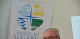 Bispo do Algarve apresentou resignação ao Papa, ao completar 75 anos de idade, mostrando-se «totalmente disponível para continuar»