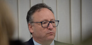 Francisco Assis apelou em Monte Gordo a um crescimento económico mais elevado para a manutenção do Estado social