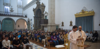 Igreja algarvia concluiu cadeia de oração ininterrupta de 15 dias e 15 noites com vigília em que agradeceu por futuro diácono