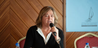 Inês Teotónio Pereira disse ao clero do sul que a Igreja deve pensar-se como “alternativa” à cultura atual