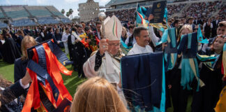 Bispo do Algarve pediu aos finalistas da UAlg que ajudem a “encontrar soluções para os desafios da humanidade”