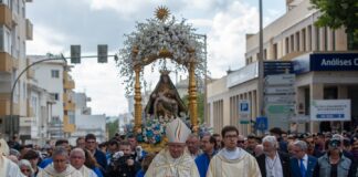 «Mãe Soberana»: “Celebrar a alegria porque aquele Jesus, deposto no colo da sua mãe, está vivo, ressuscitou!” (c/fotorreportagem)