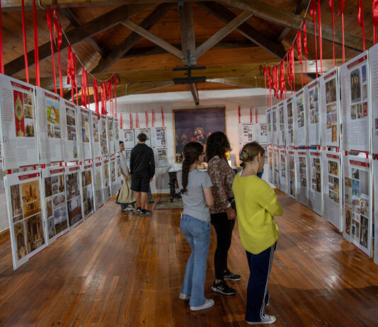 Exposição de S. Carlo Acutis sobre milagres eucarísticos no mundo teve na Sé de Faro um milhar de visitantes