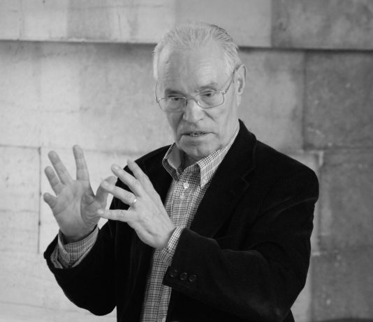 Faleceu Teodomiro Neto, colaborador de Folha do Domingo, e um dos expoentes máximos da cultura algarvia