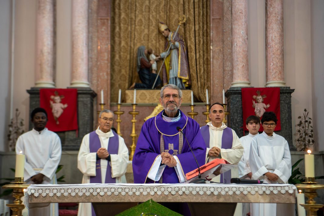 Missa_50_anos_sacerdocio_padre_farias15