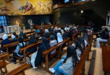 Encontro com consagrados permitiu aos jovens conhecer institutos e carismas no Algarve