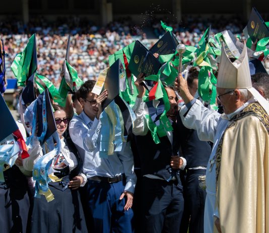 Bispo do Algarve pediu aos finalistas da universidade que passem da “formação” à “missão”