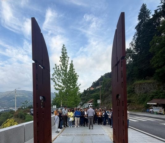 Paróquias de Lagoa e Parchal e vicariato da Mexilhoeira da Carregação peregrinaram a S. Bento da Porta Aberta
