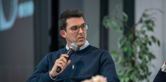 Empresário da área da tecnologia diz-se mais realizado com empresa de móveis que usa mão de obra reclusa