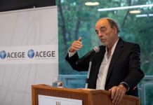 Antigo presidente da ACEGE veio ao Algarve alertar empresários para os custos do “sucesso”