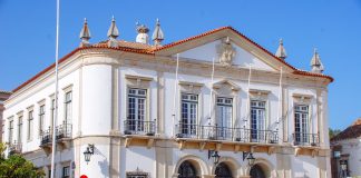 Câmara de Faro emitiu nota de saudação ao novo bispo do Algarve
