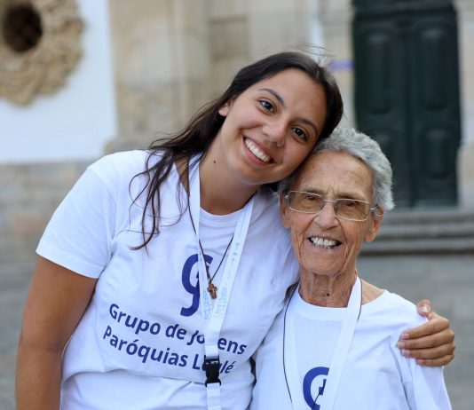 Aos 84 anos, irmã Arminda Oliveira participou no ‘Rejoice’ entre os jovens, com quem aprende que “vale a pena arriscar”
