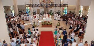 Quarteira participou em festa na “missa nova” do padre Rafael Rocha