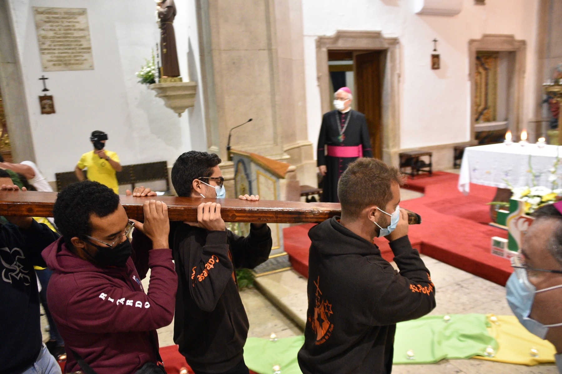 Chegada_simbolos_jmj_vrsa-37