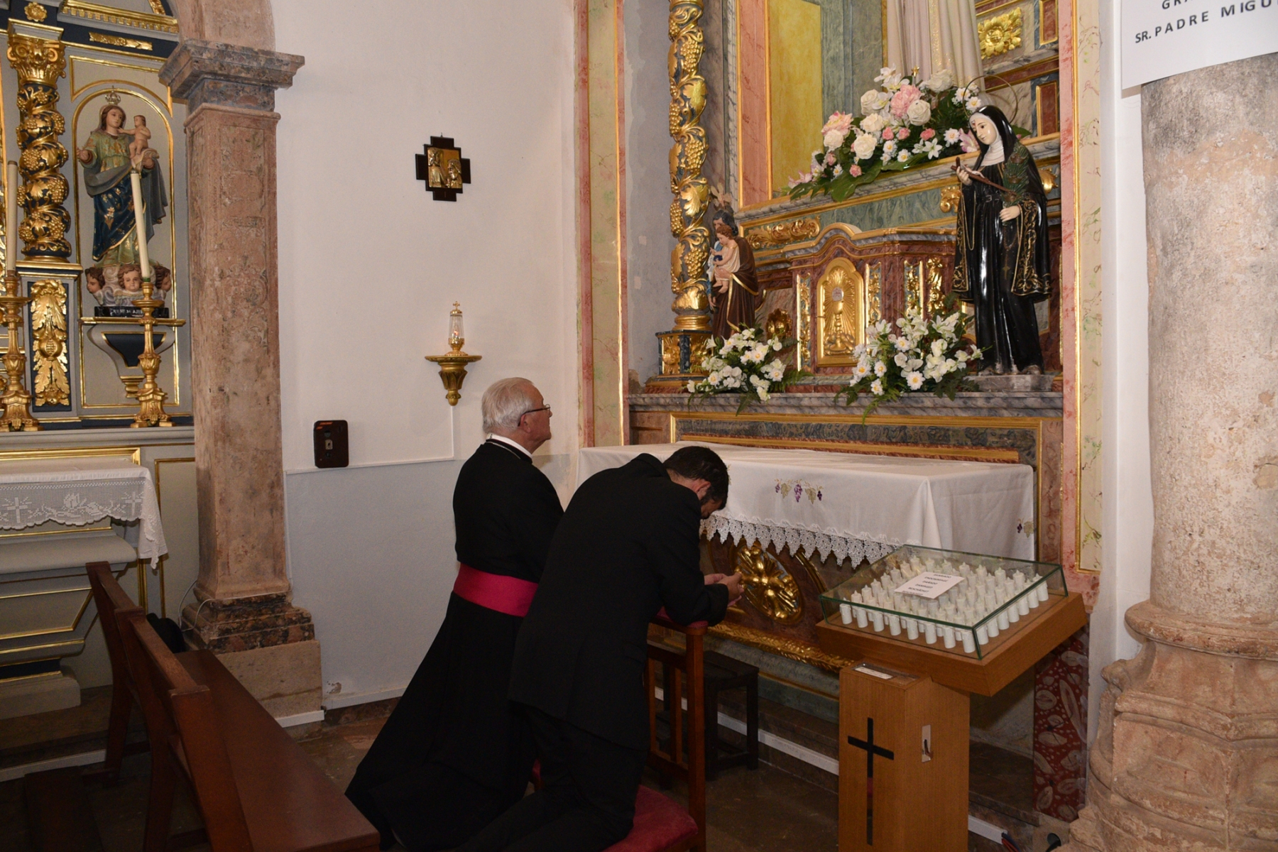 Entrada_padre_antonio_moitinho_alvor-4