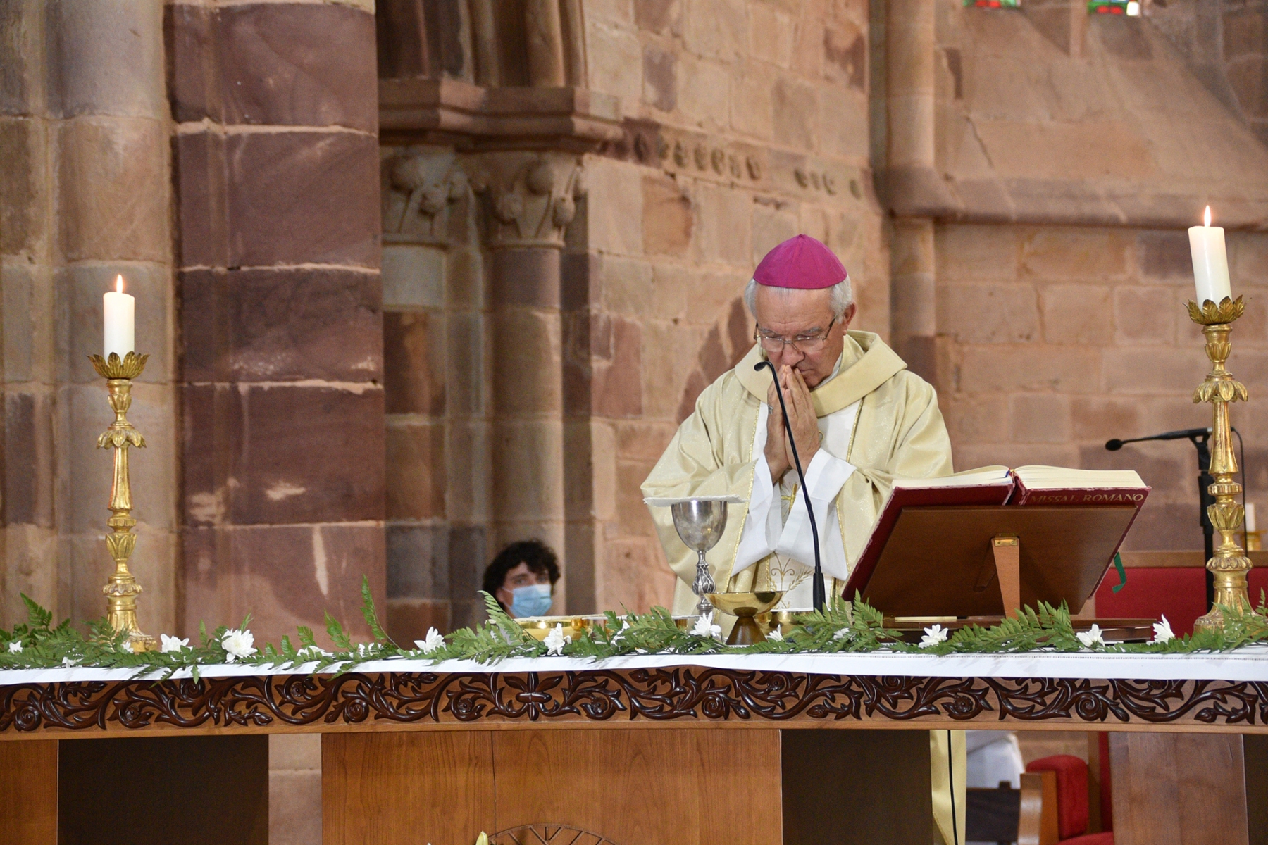 Missa_20_anos_ordenacao_episcopal_d_manuel_quintas-12