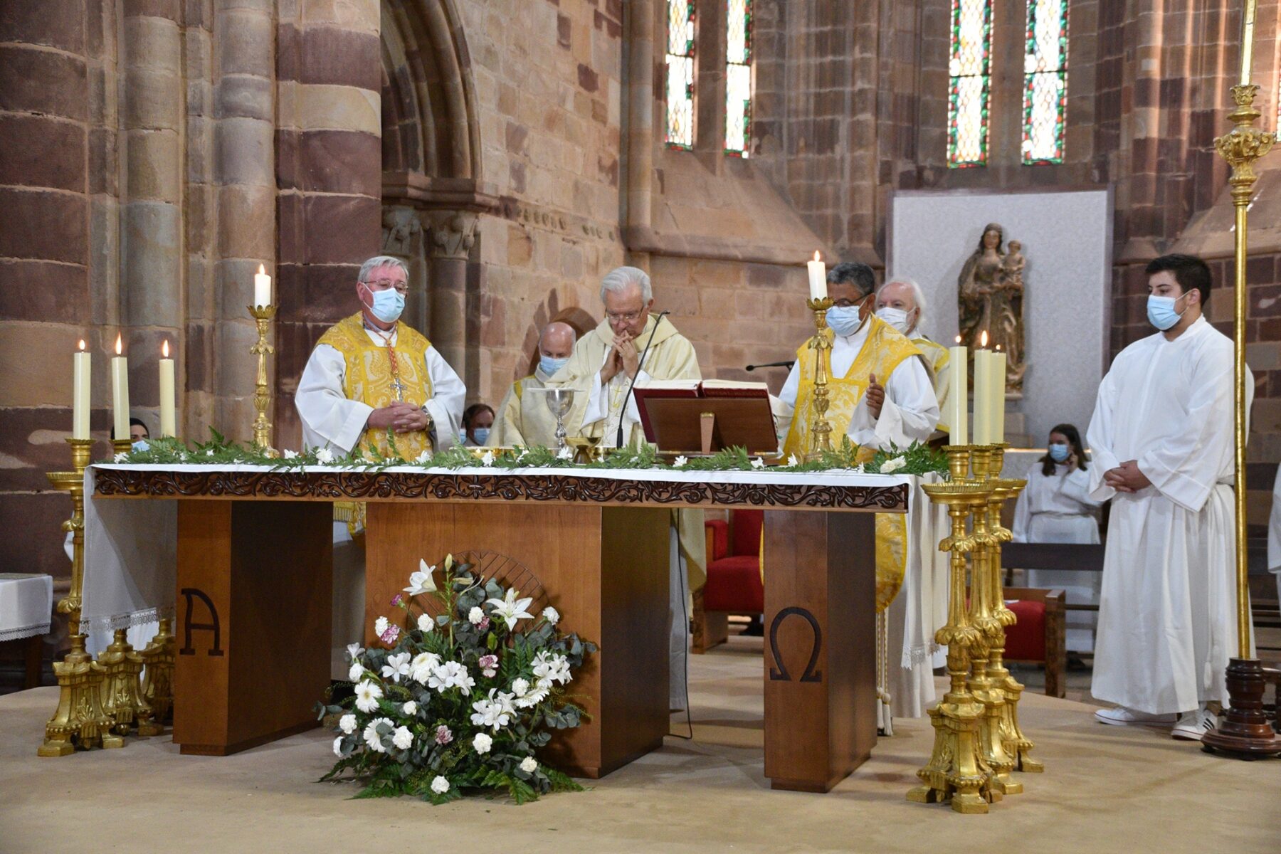 Missa_20_anos_ordenacao_episcopal_d_manuel_quintas-14