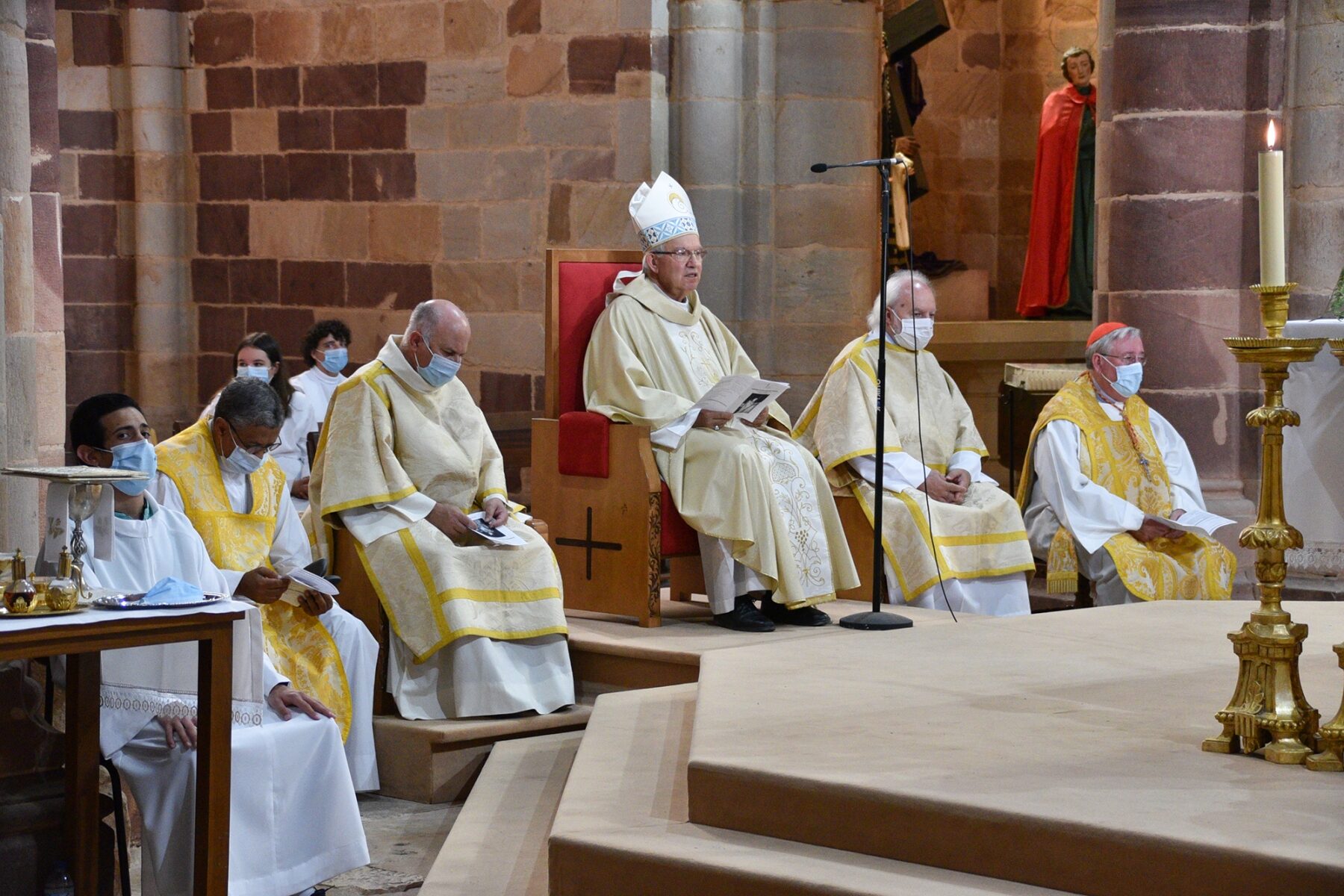 Missa_20_anos_ordenacao_episcopal_d_manuel_quintas-7