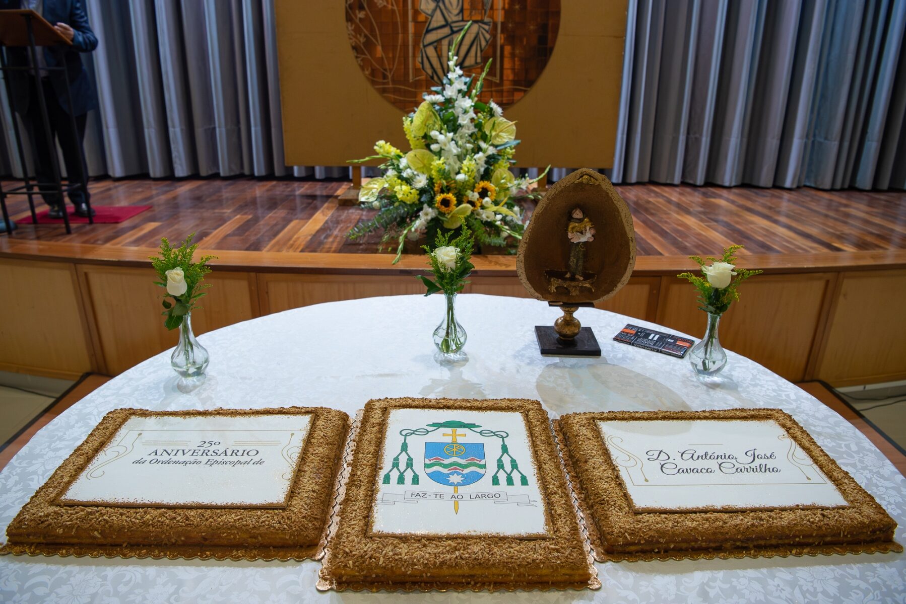 Eucaristia_25_anos_ordenacao_episcopal_d_antonio_carrinho40