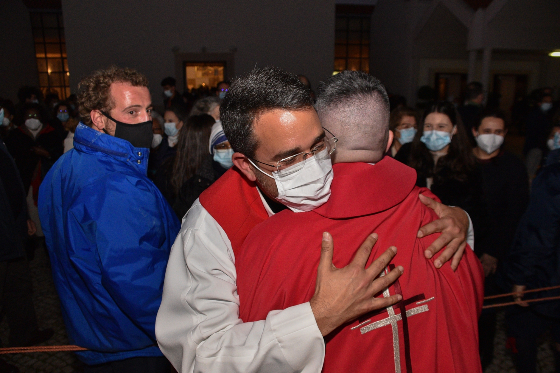 Ordenacao_sacerdotal_padres_fabio_pedro_samuel_camacho-105