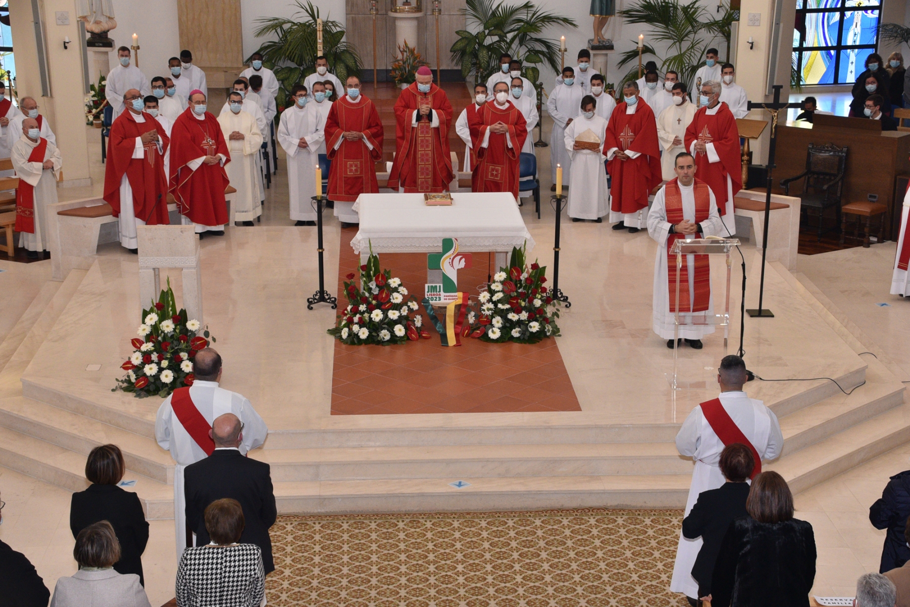 Ordenacao_sacerdotal_padres_fabio_pedro_samuel_camacho-19