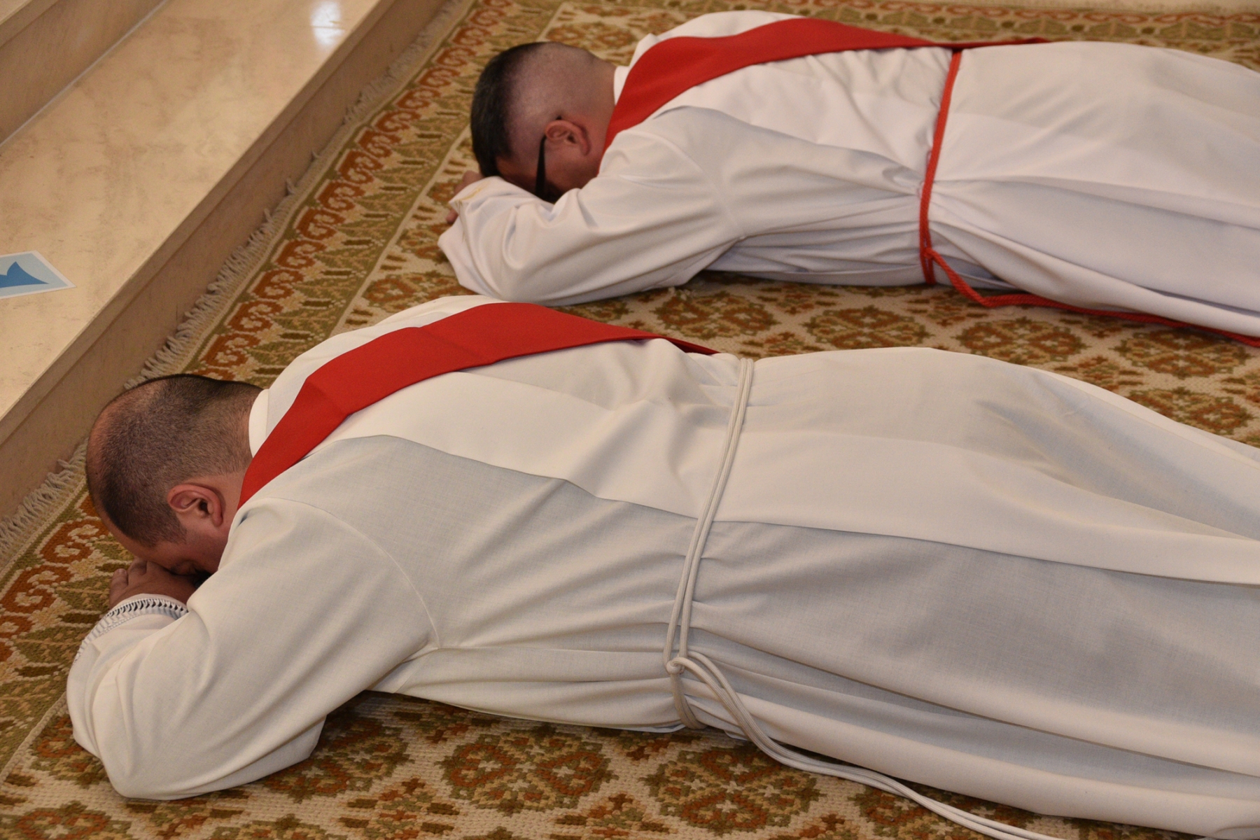 Ordenacao_sacerdotal_padres_fabio_pedro_samuel_camacho-41