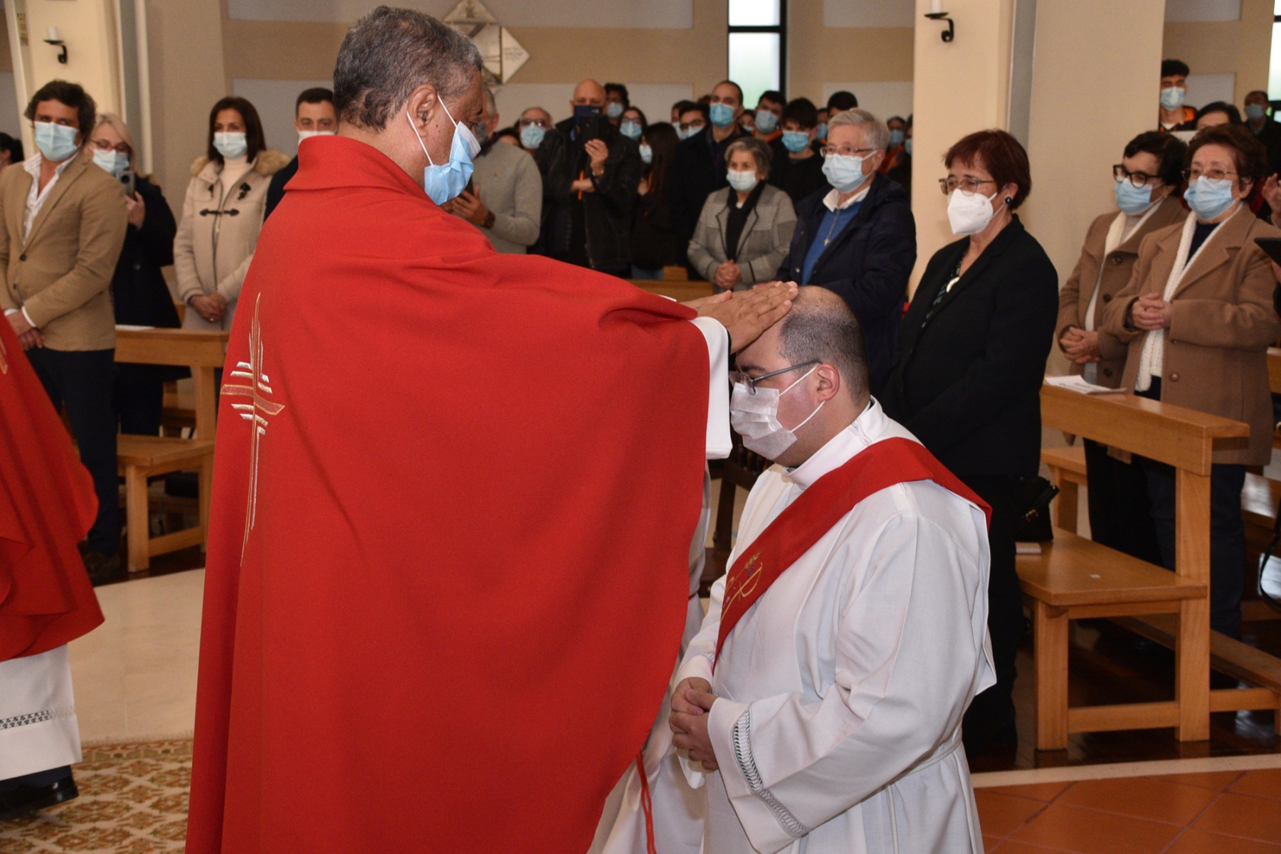 Ordenacao_sacerdotal_padres_fabio_pedro_samuel_camacho-52