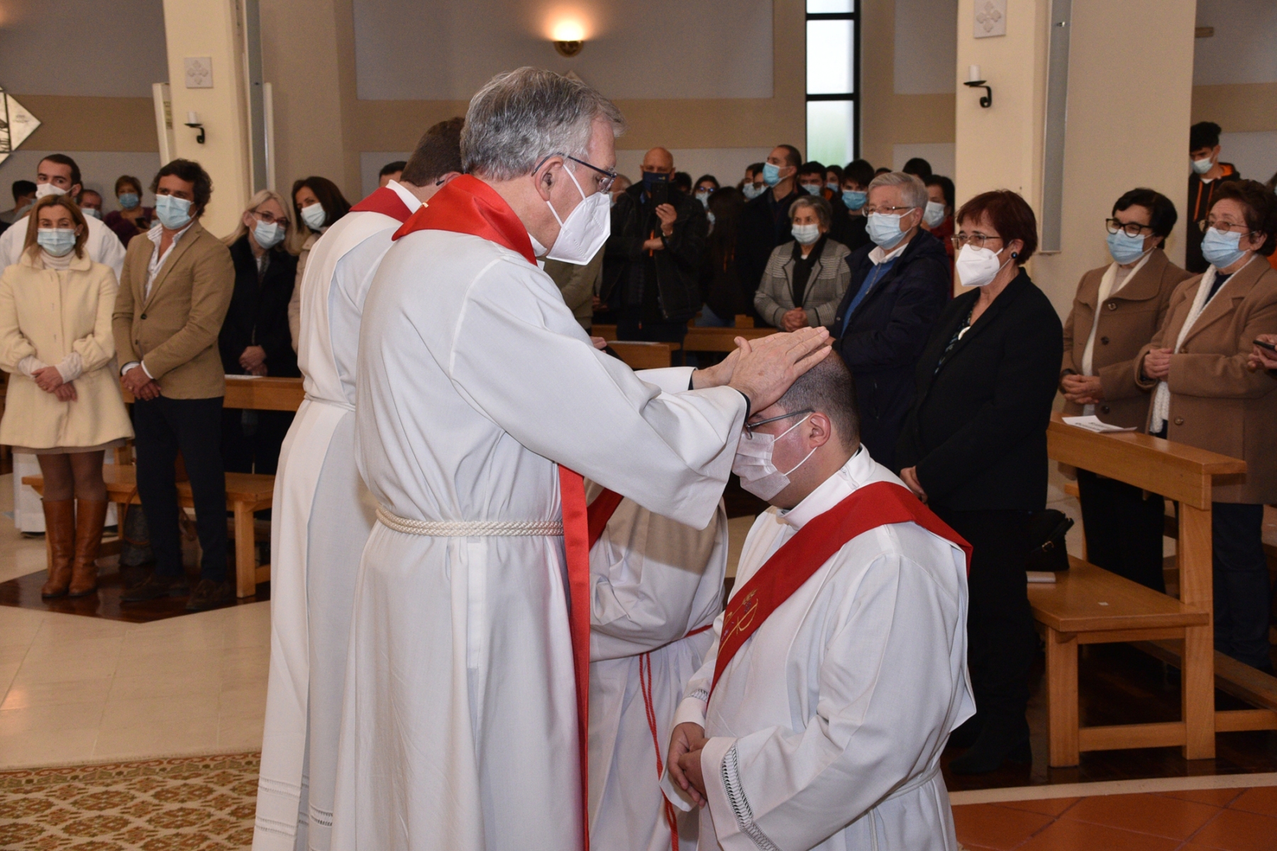 Ordenacao_sacerdotal_padres_fabio_pedro_samuel_camacho-56