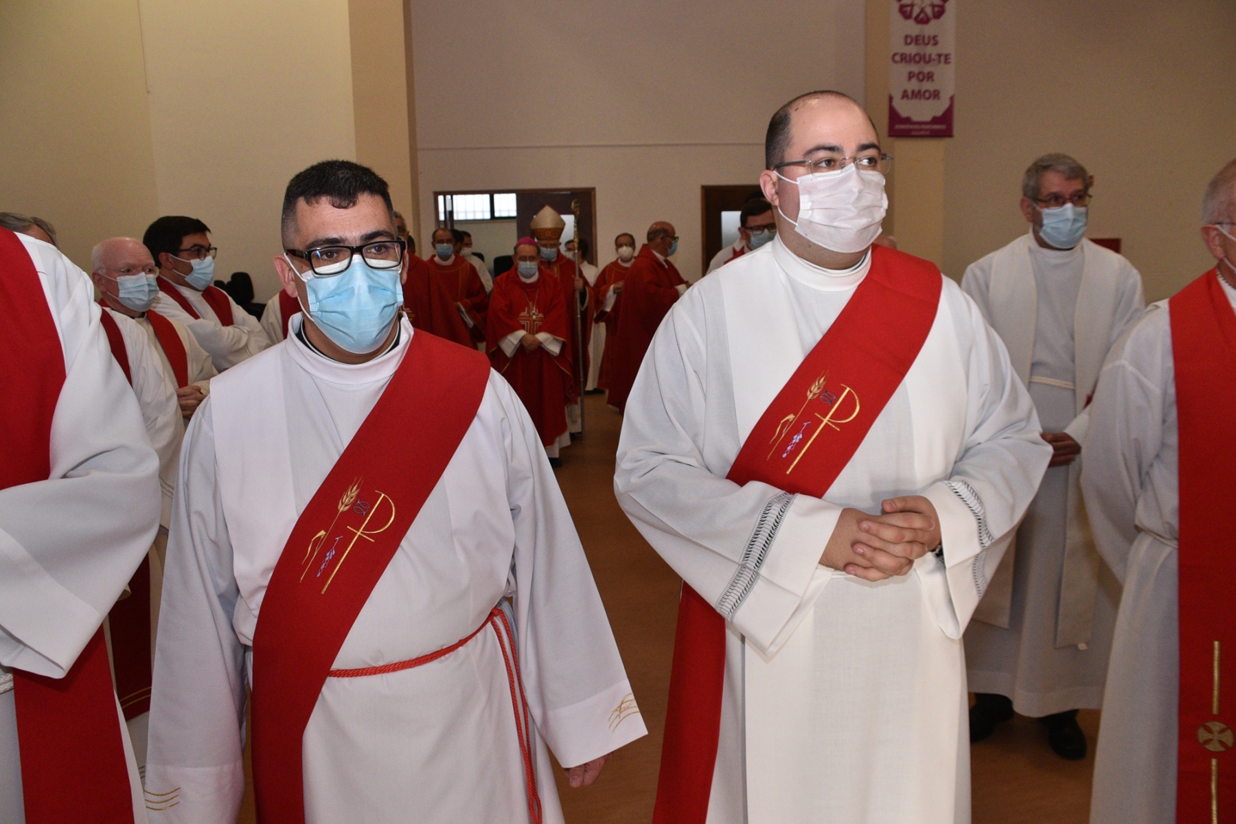 Ordenacao_sacerdotal_padres_fabio_pedro_samuel_camacho-6