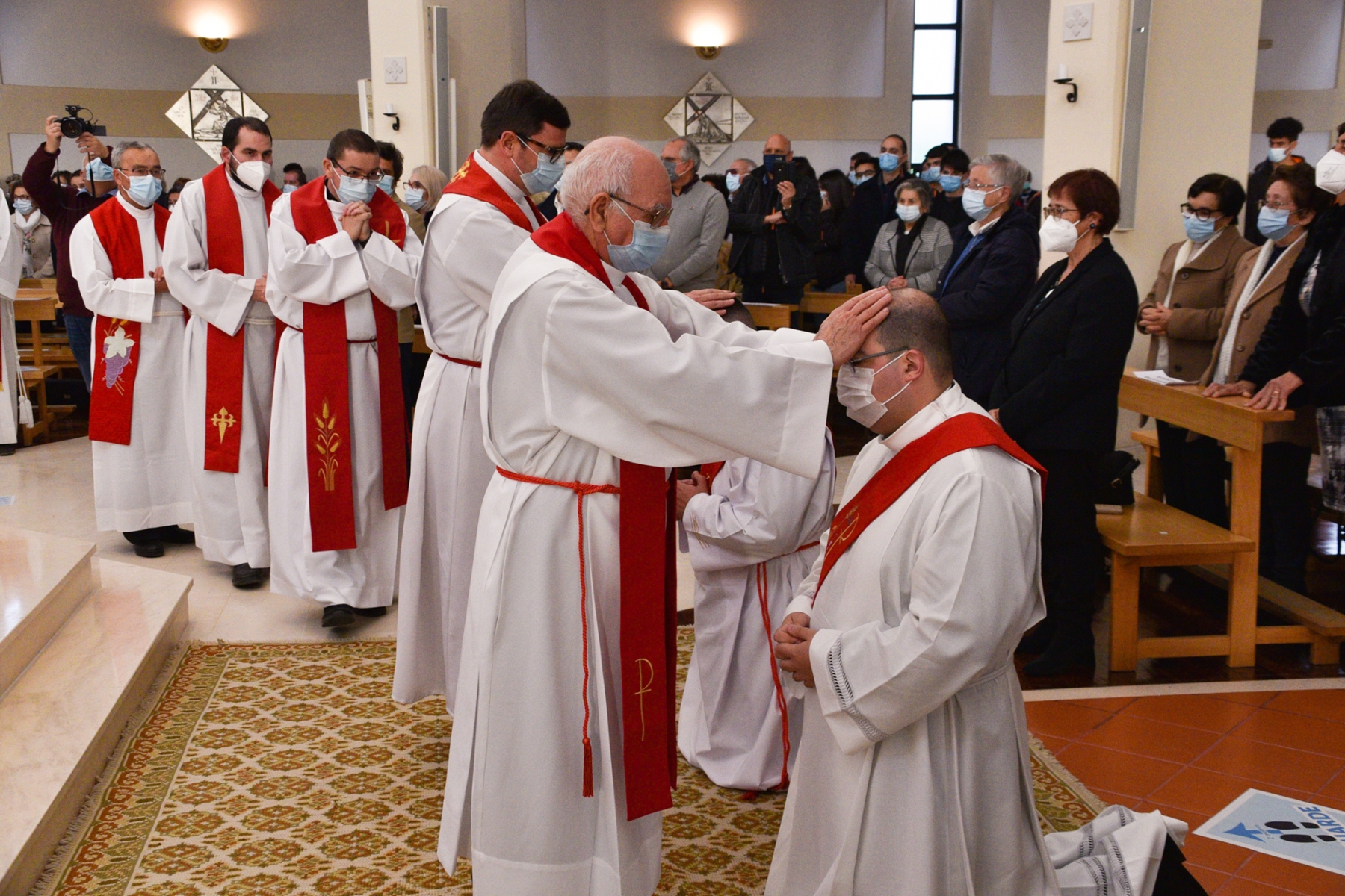 Ordenacao_sacerdotal_padres_fabio_pedro_samuel_camacho-60