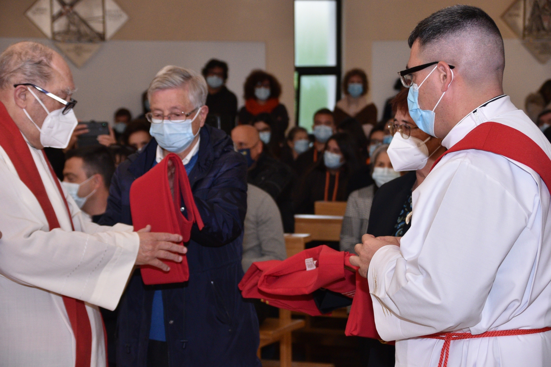 Ordenacao_sacerdotal_padres_fabio_pedro_samuel_camacho-64