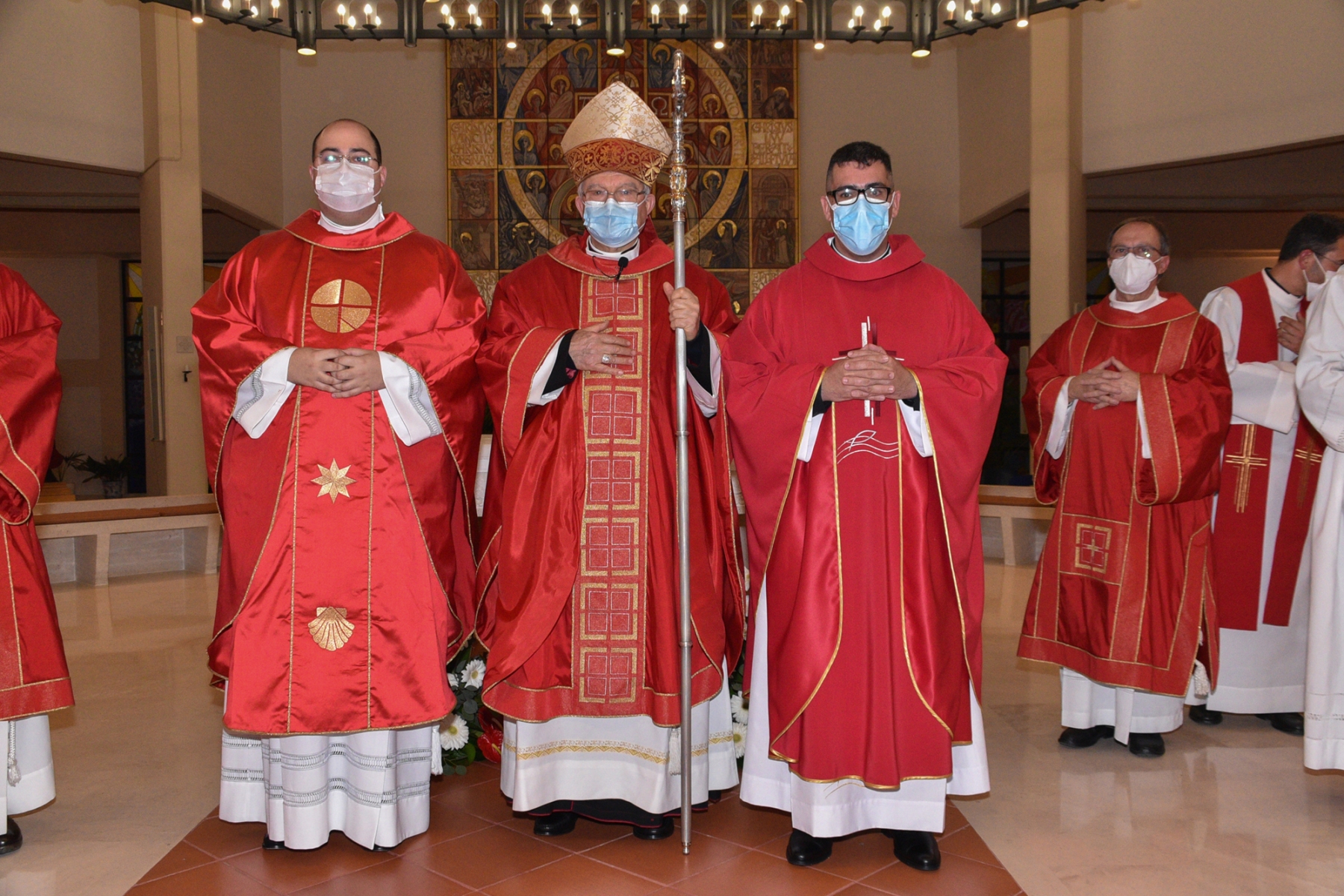 Ordenacao_sacerdotal_padres_fabio_pedro_samuel_camacho-94