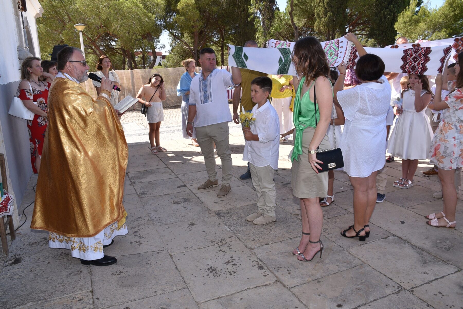 Primeira_comunhao_igreja_greco_catolica_ucraniana_algarve-10
