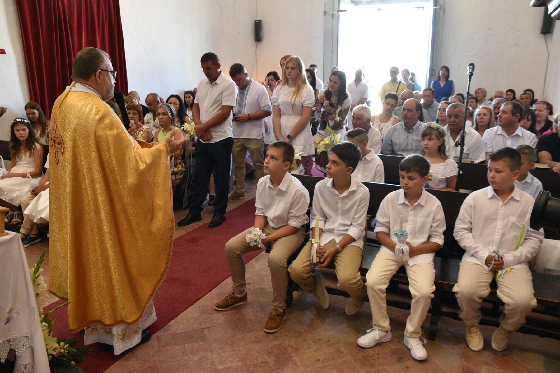 Primeira_comunhao_igreja_greco_catolica_ucraniana_algarve-20